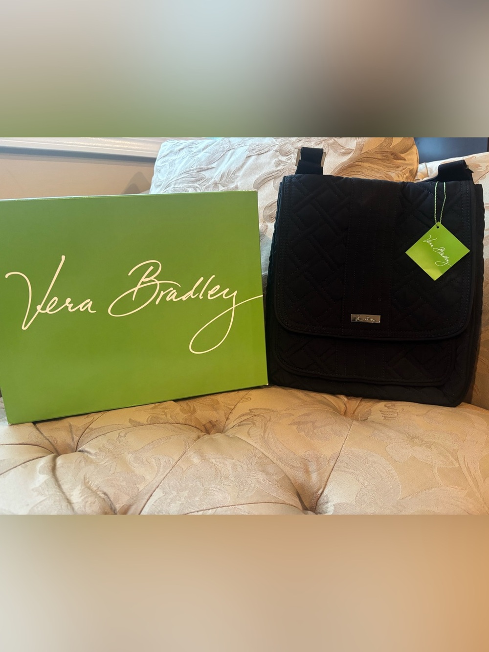 Vera Bradley Mailbag Classic Black Quilted
